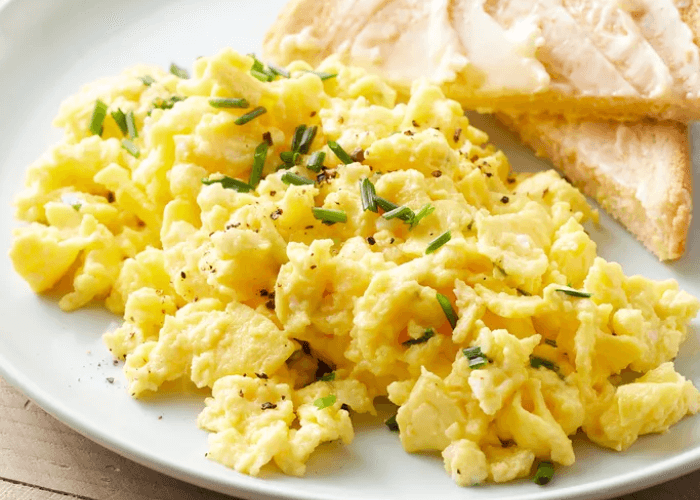 Creamy Cottage Cheese Scrambled Eggs