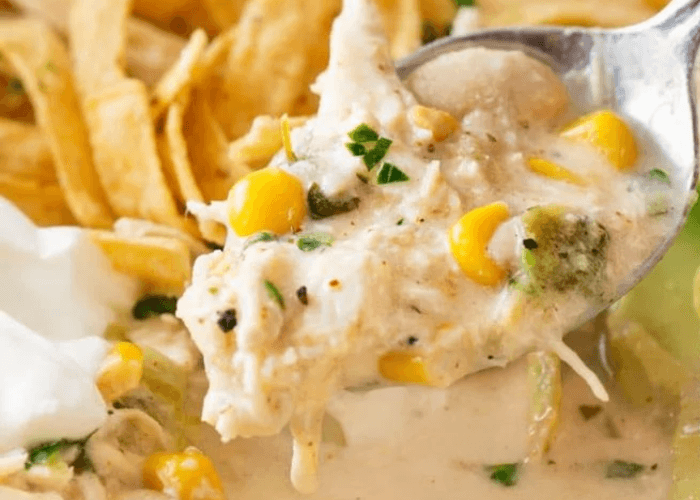 Creamy Crockpot White Chicken Chili